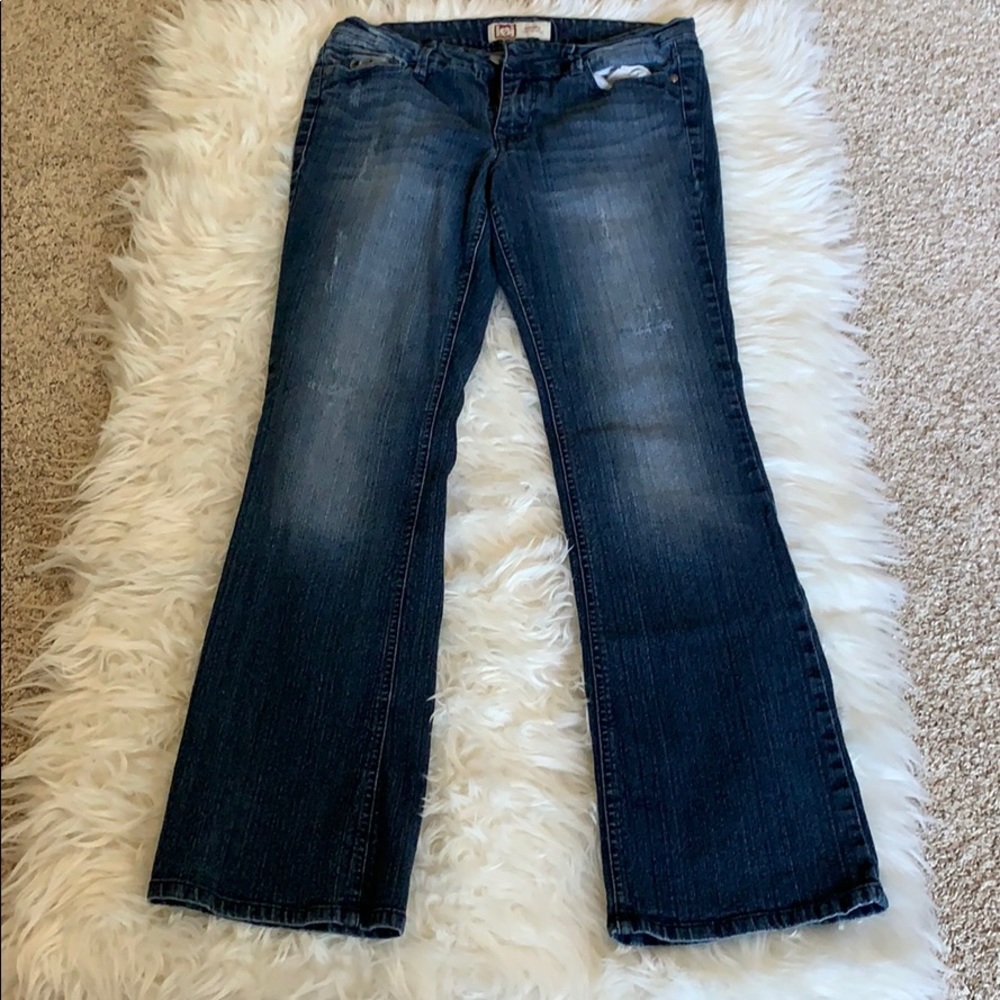 dark blue jeans
